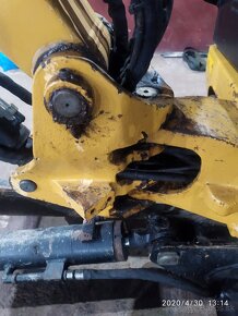 Bager CAT 302,4 D - 4