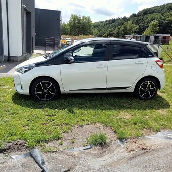 Toyota Yaris - 4