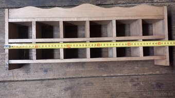 Polička na koreničky - 4