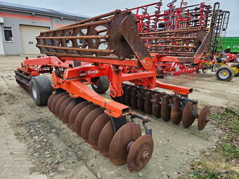 Diskový podmietač KUHN Discover XM44 - 4