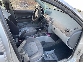 Rozpredam skoda fabia 1.4 mpi - 4