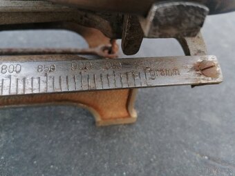 Predám starožitné váhy - 4