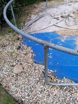 Rám na trampolínu. - 4