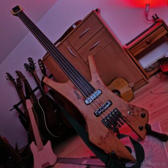 Basgitara basa 5 strunová fretless headless - 4