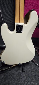 Basgitara 2000 Fender jazz bass V - 4