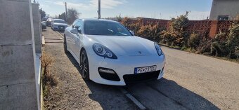 Porsch Panamera - 4