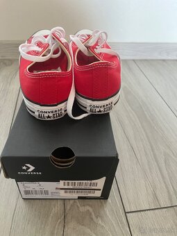 Červené convers 39 - 4