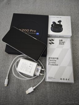 Predam Vivo x200 Pro 16/512GB a hodinky Galaxy Watch 7 - 4
