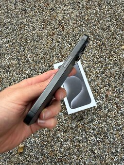 IPhone 15 pro 256GB - baterie 100% - 4