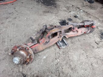 Vykyvna náprava s kolesami - 4