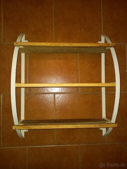 Závesná polica - 4