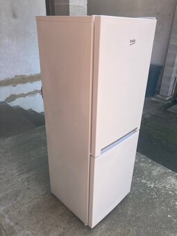 Chladnička s mrazničkou - 4