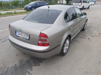 Škoda Superb 2.0 TDI Elegance DPF - 4
