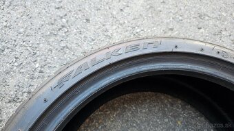 215/40R17 - 4