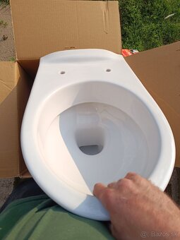Predám závesné wc - 4