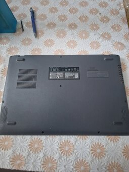 Predám notebook Asus x415 - 4