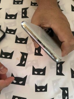 Predám iPhone XS max biely všetko funguje ako novy - 4