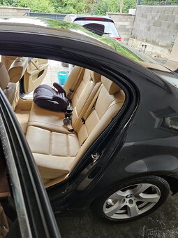 BMW E60 520d /177k r.2008 manuál na náhradné diely - 4