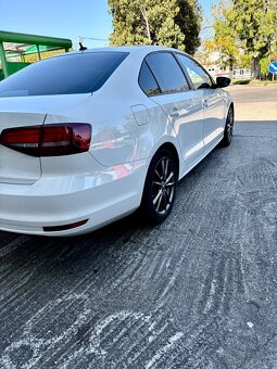 Volkswagen Jetta 2017 Facelift - 4
