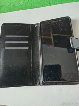 Predám obal na mobil Lenovo VIBE P1ma40 - 4