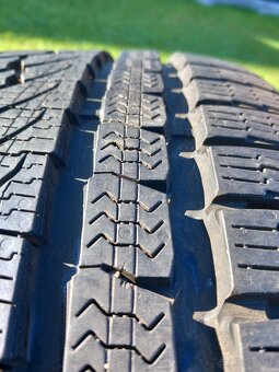 235/40 r18 zimne pneumatiky - 4