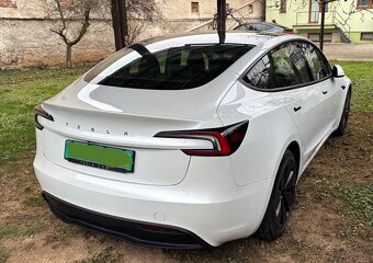 NOVÝ Tesla Model 3 RWD - 4
