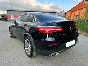 Mercedes GLC Coupé 250 4MATIC A/T AMG Line Benzín - 4