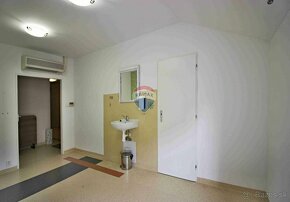 PRENÁJOM služby zdravotníckeho charakteru 13,60  m2, Piešťan - 4