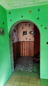 Predám poschodový rodinný dom - 4