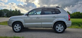 Hyundai Tucson 2.0 CDRi 4x4 manuál ťažné - 4