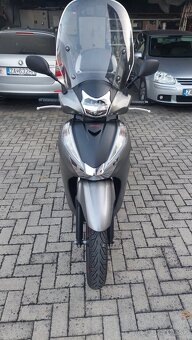Honda SH 300i ABS - 4