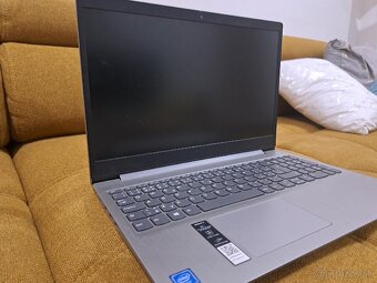 Nootebook Lenovo - 4