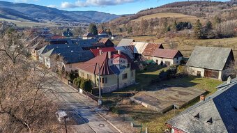 PREDAJ Rodinný dom s garážou a pozemkom 2 362 m2 neďaleko Ro - 4