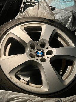 BMW 523i - 4