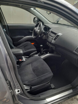 Outlander 2,4 Benzin 4x4 - 4