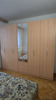 Skriňa v dobrom stave - 4