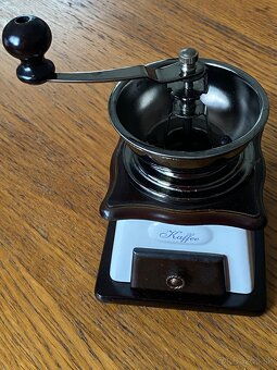 Retro mlynček na kávu - 4