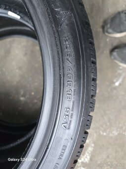 Dunlop winter sport 235/40 r18 1125 - 4