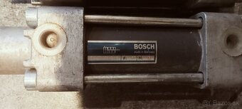 Pneumaticky valec - 4