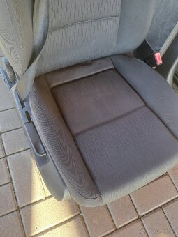 Sedačky Audi A4 B7. - 4