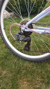 Dievčenský bicykel - 4