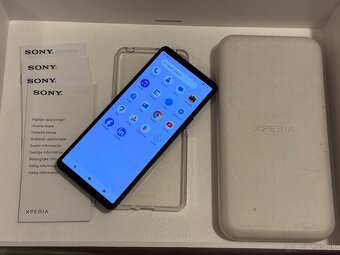 Sony Xperia 10 VI - 8/128Gb - krabica, kábel, návody - 4