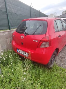 Predám havarované Toyota Yaris - 4