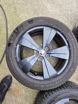 Elektrony 5x112  skoda triton 215/55r17 - 4