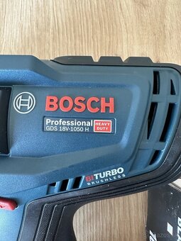 Rázový utahovák - Bosch GDS 18V-1050 H Professional - 4