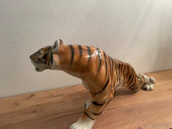 Tiger porcelánová soška Royal Dux - 4