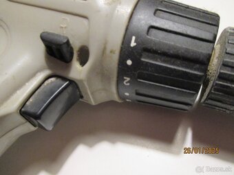 Predám aku vrtačku Einhell accu pack 14,4V s akumulátorom - 4