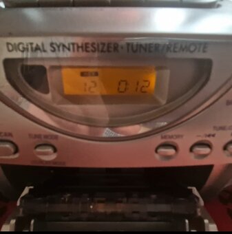 Prenosný CD + Kazetový Rádiomagnetofón PANASONIC - 4