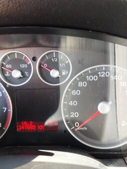 FORD FOCUS MK2 2007 1.6 74 KW 245000KM - 4