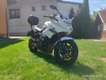 Yamaha xj6 - 4